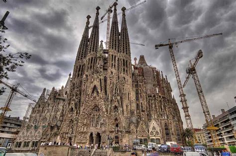 la sagrada familia construction